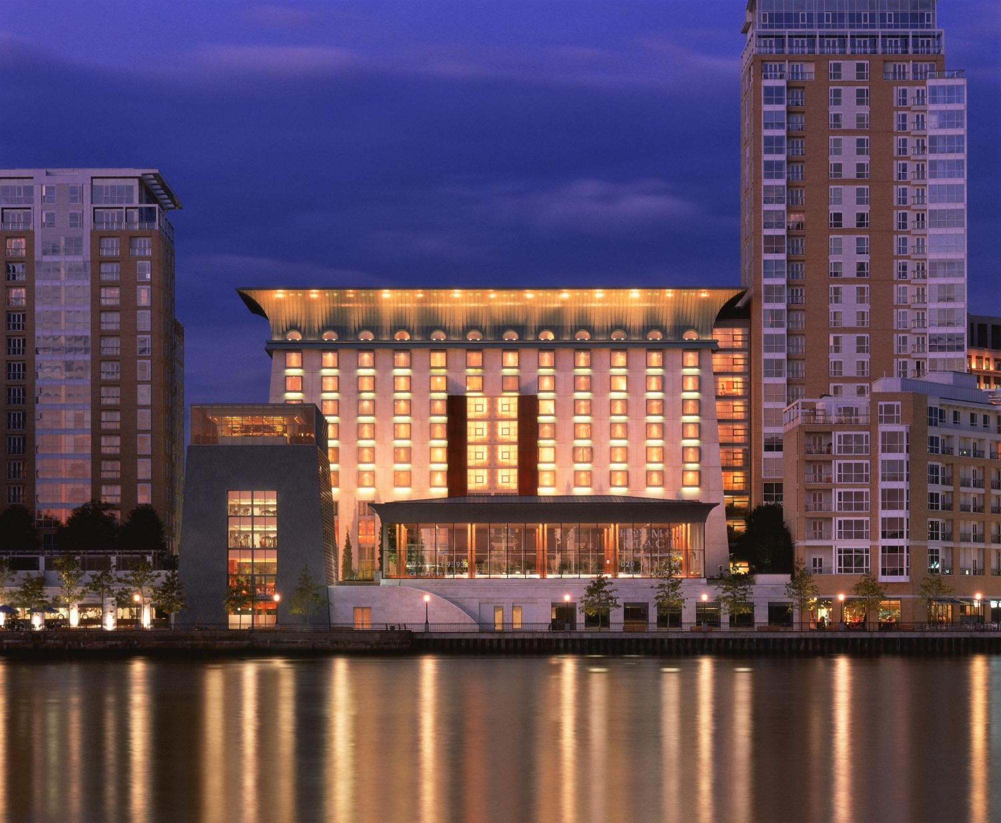 Canary Riverside Plaza Hotel Londýn Exteriér fotografie The InterContinental London O2