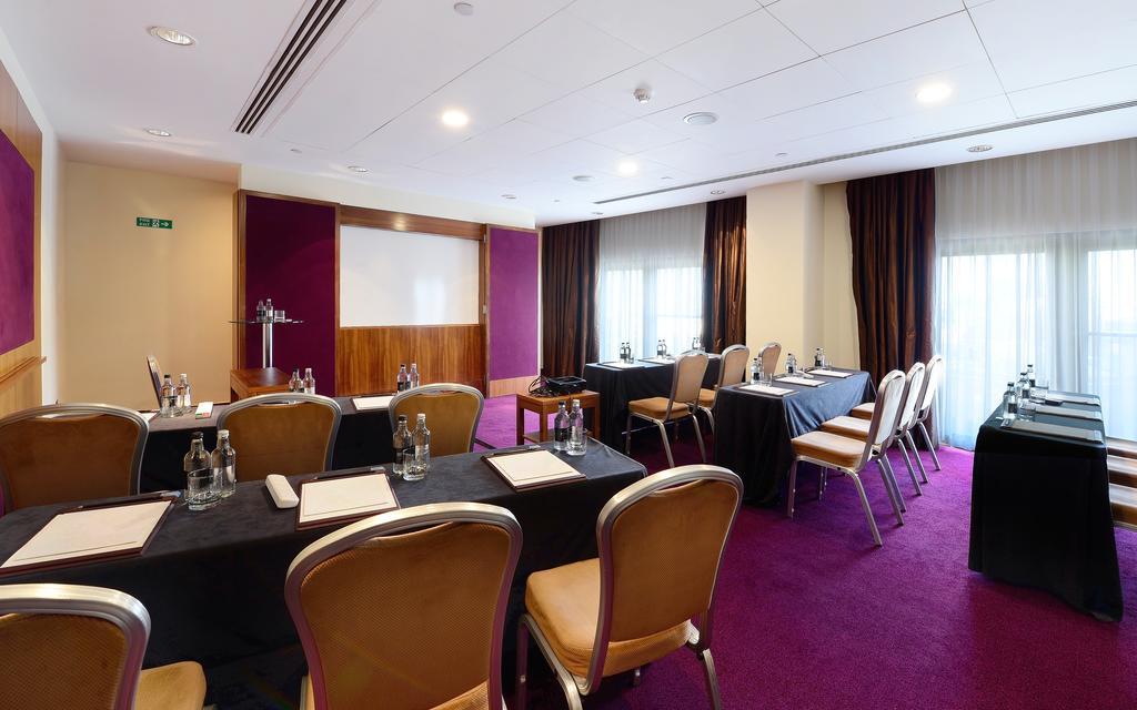 Canary Riverside Plaza Hotel Londýn Exteriér fotografie Meeting room