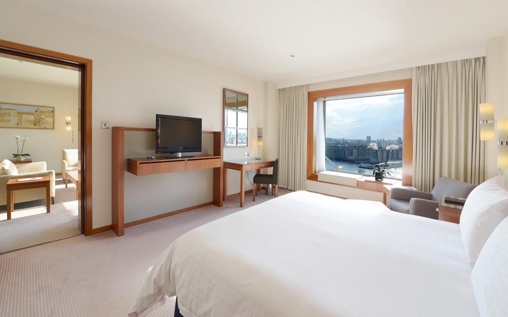 Canary Riverside Plaza Hotel Londýn Exteriér fotografie A room at the InterContinental London - The O2